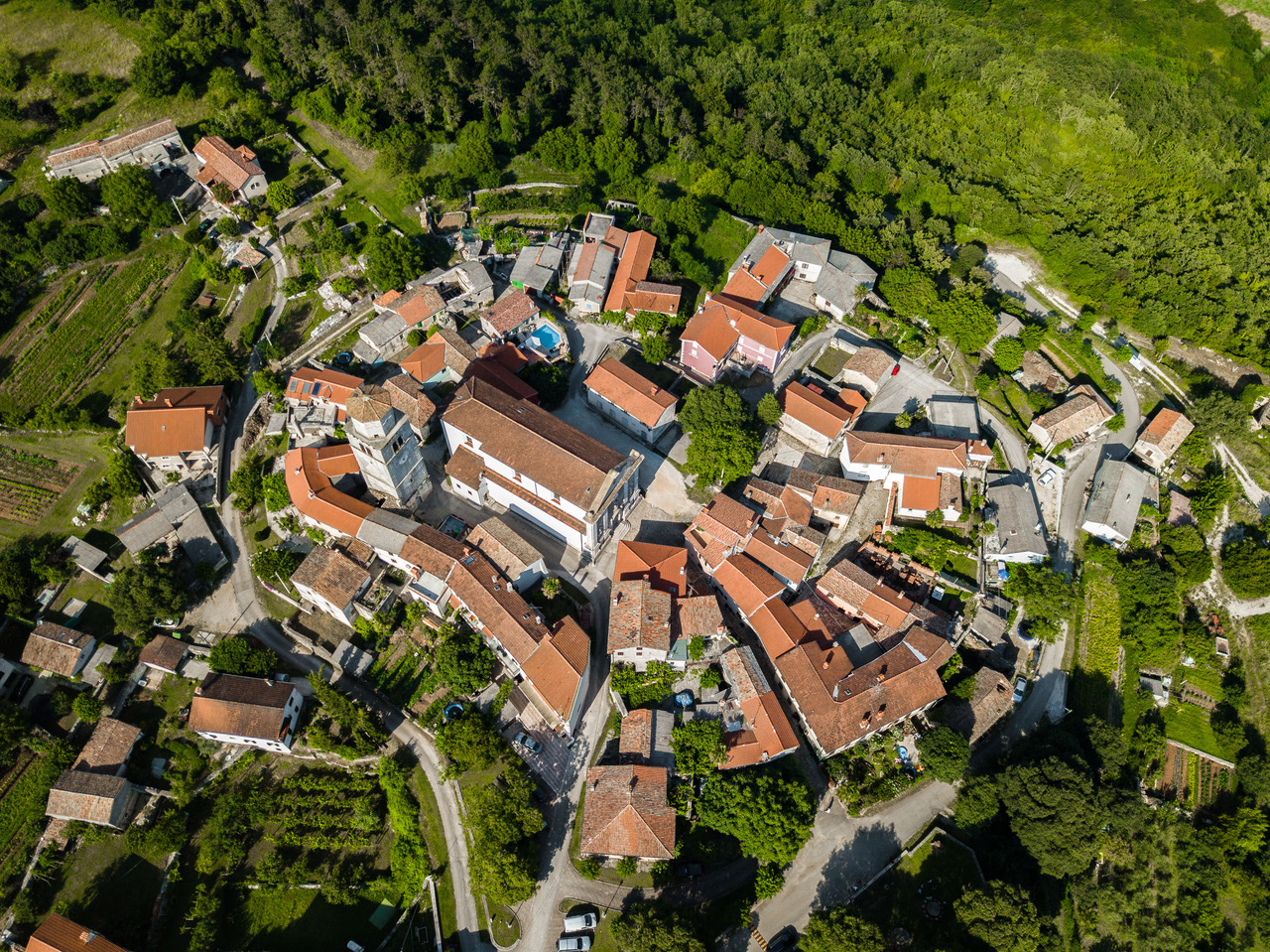 Otkrijte ljepote Tinjana kroz legende, kažune i povijesne spomenike