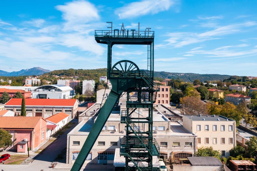 PJEŠAČENJE KROZ LABIN: Rudarska baština, med i povijest na jednom mjestu, odazovite se!!