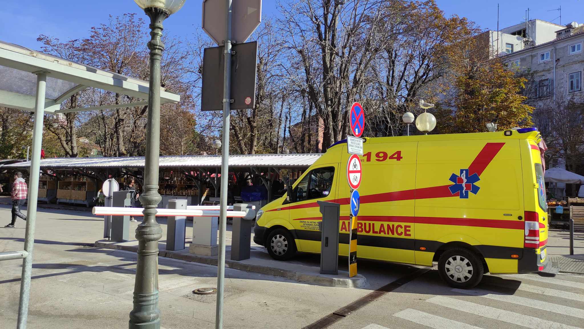 Vozilo hitne nije moglo ući u centar Pule, stižu isprike iz gradske tvrtke