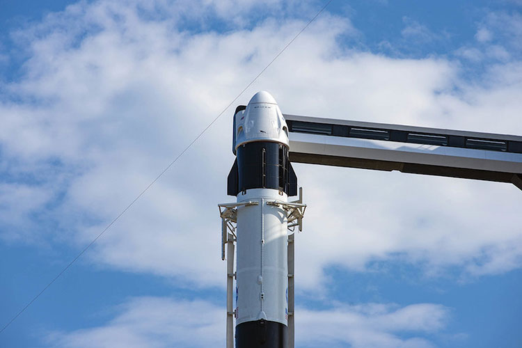 CD_dragon-1-na-falcon-9.jpg