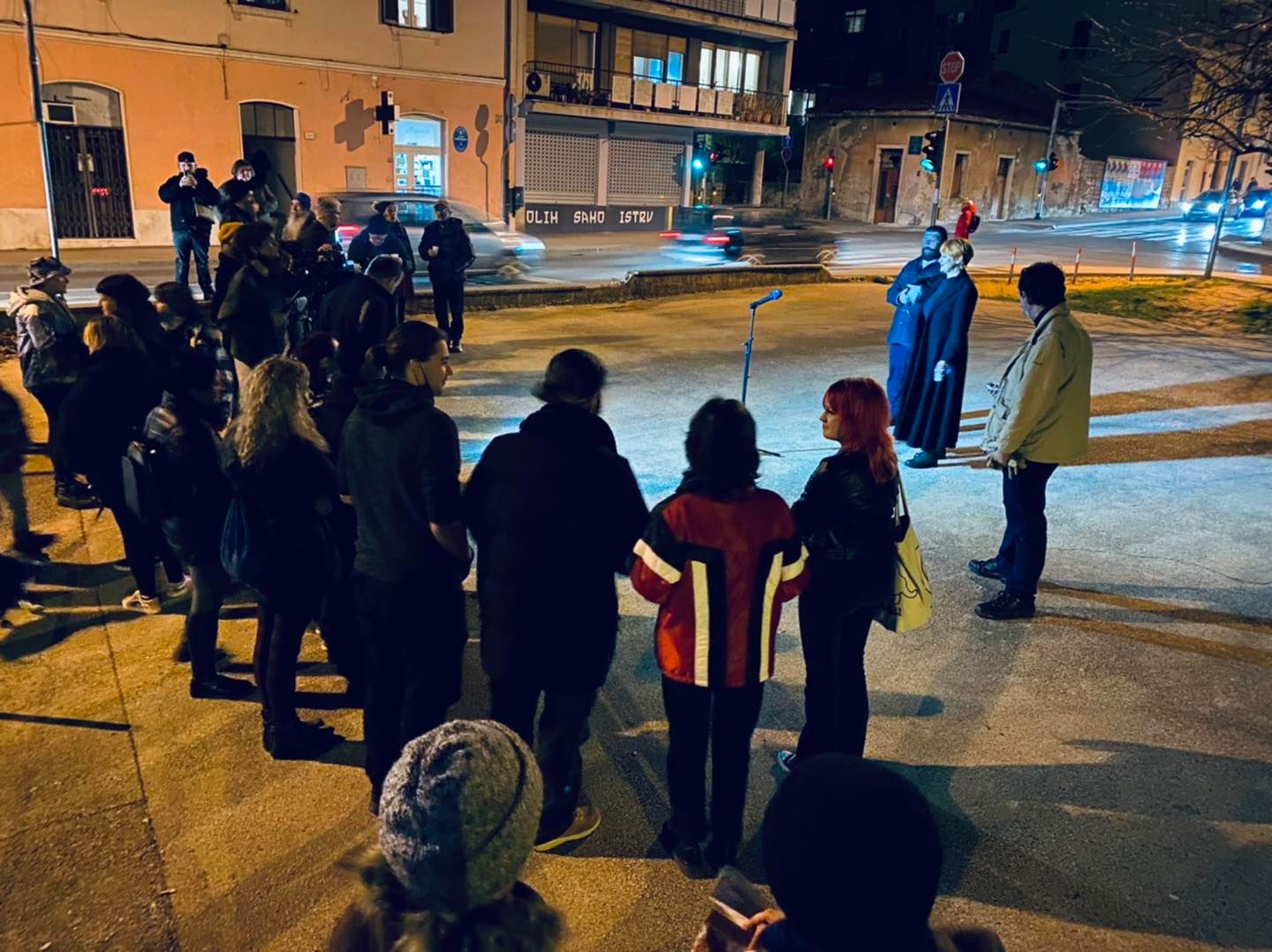 huiu.jpg