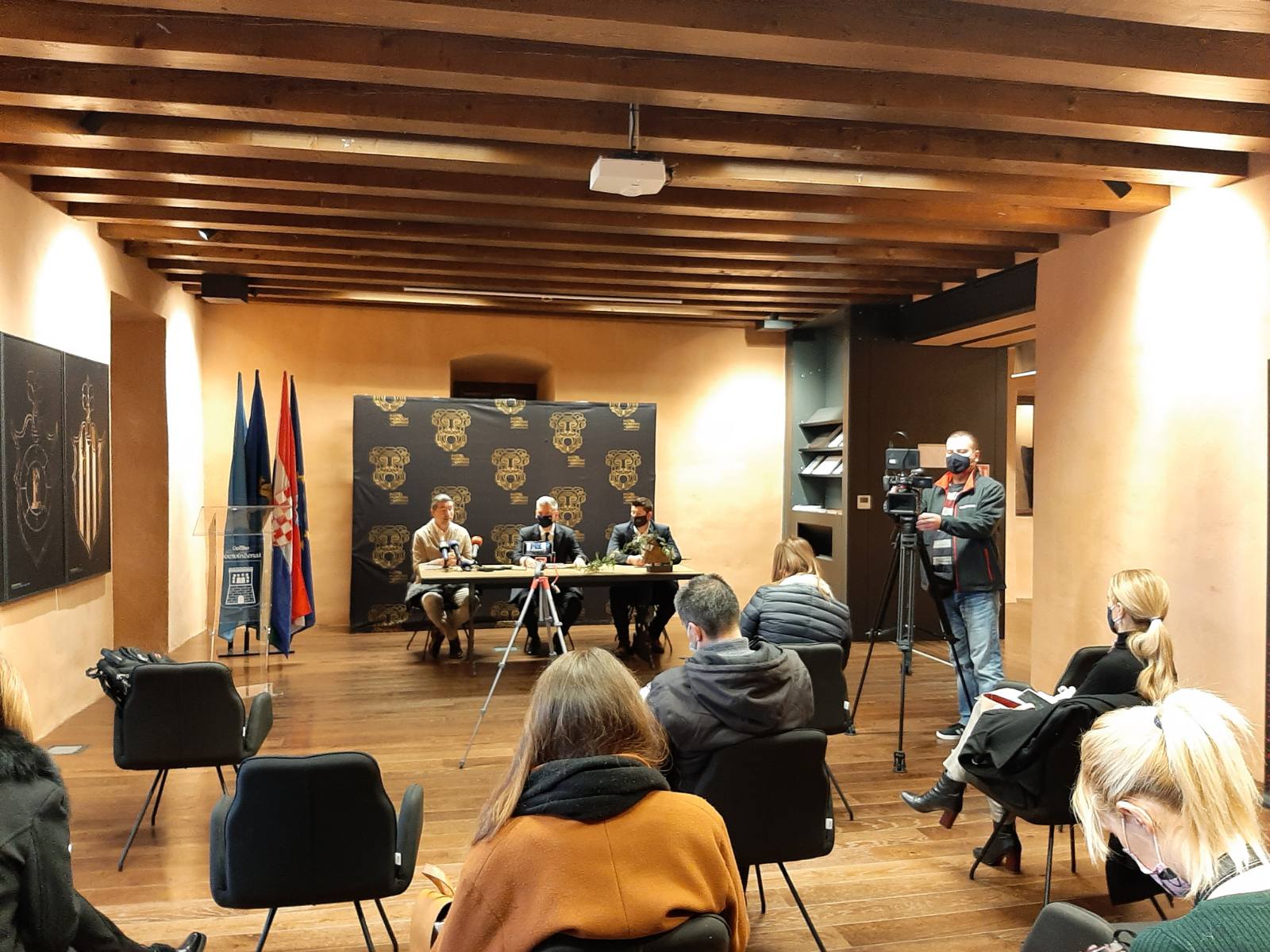 presssavicenta.jpg