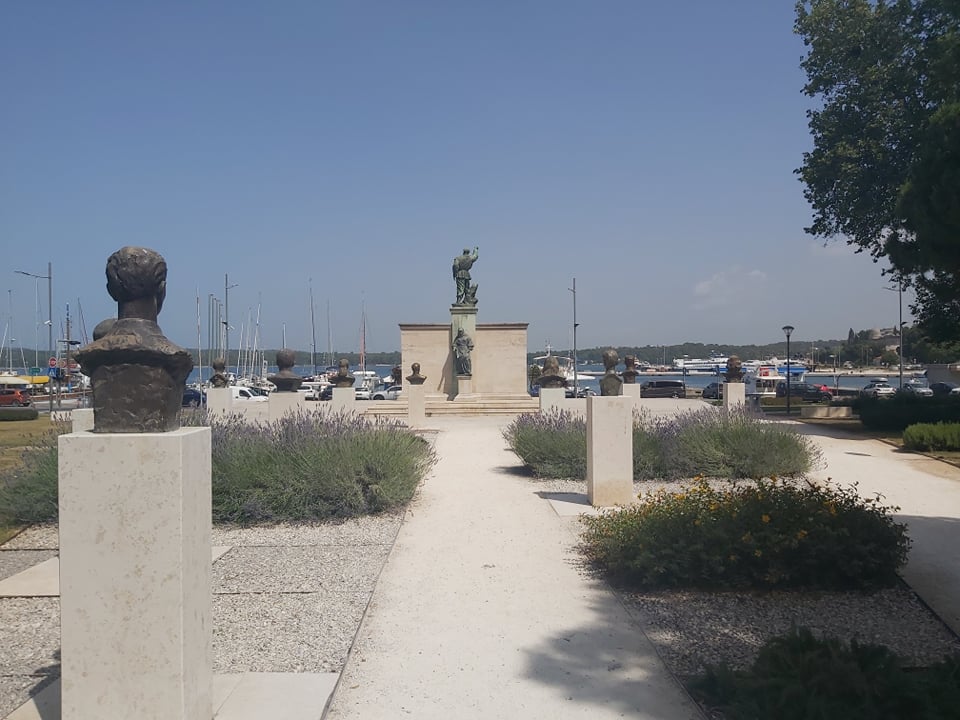 titovpark.jpg